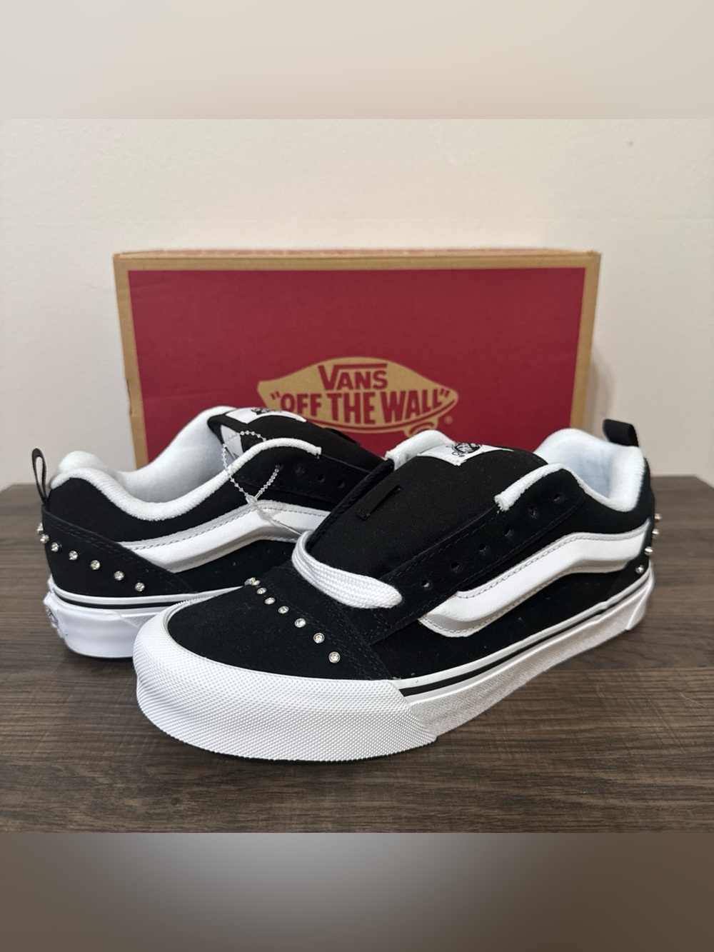 Unisex Brand New Vans Knu Skool Rhinestone US M 7/ W 8.5